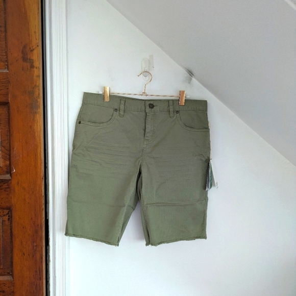 Carve Designs Pants - CARVE DESIGNS Olive Oahu 10" Short Mid Rise Organic Stretch Twill Size 8